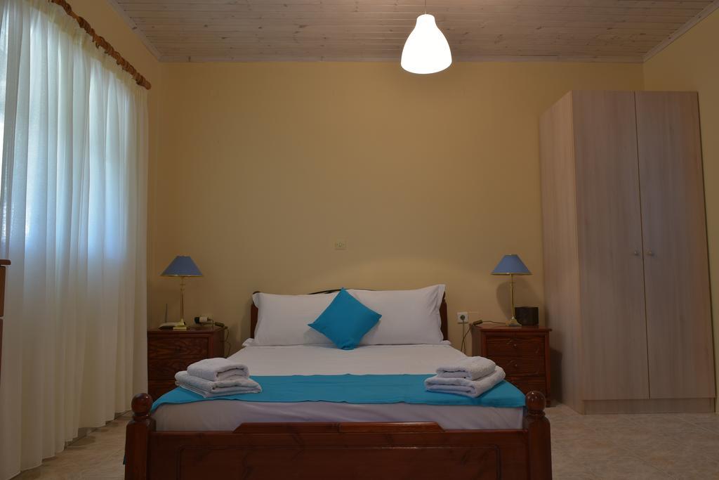 Paxos Santa Marina Villas Gaios Eksteriør bilde
