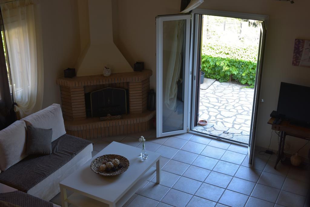 Paxos Santa Marina Villas Gaios Eksteriør bilde